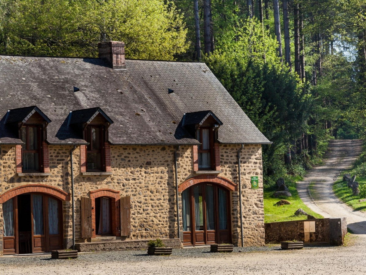 Hébergements autour de La Chapelle-au-Riboul